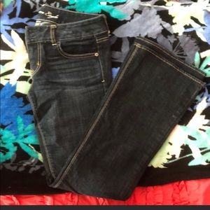 America Eagle blue jeans